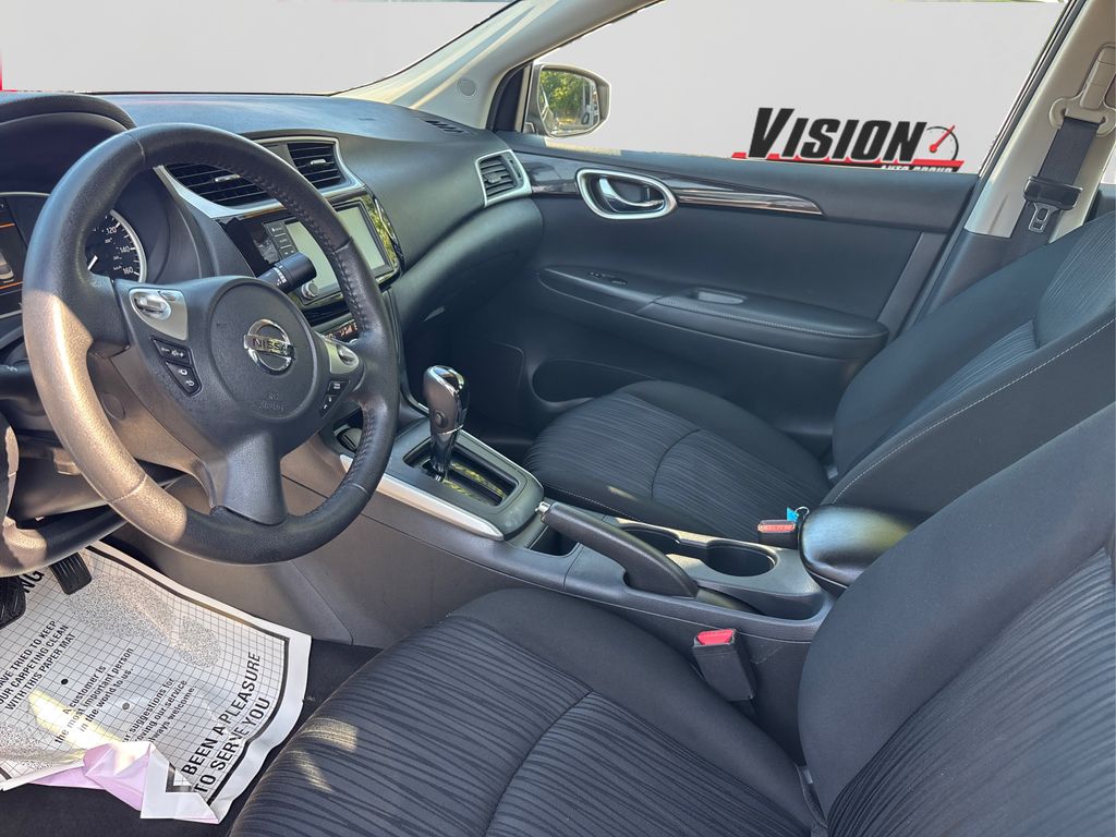 2019 Nissan Sentra SV photo 9