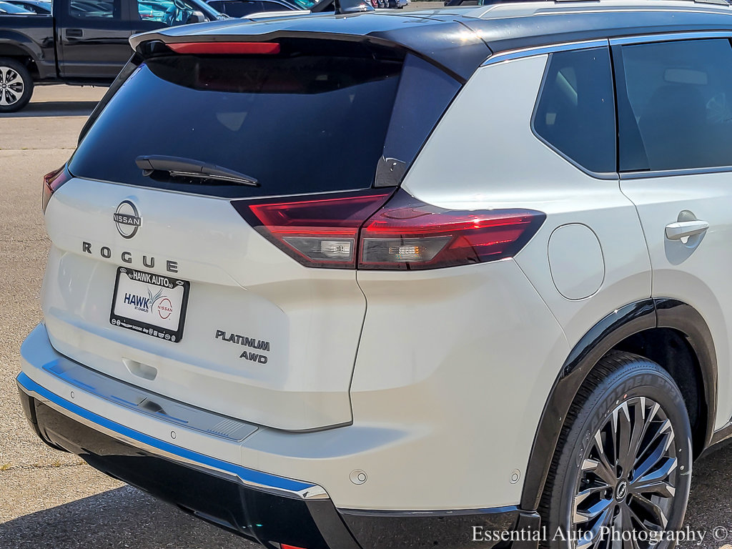 2025 Nissan Rogue Platinum photo 6