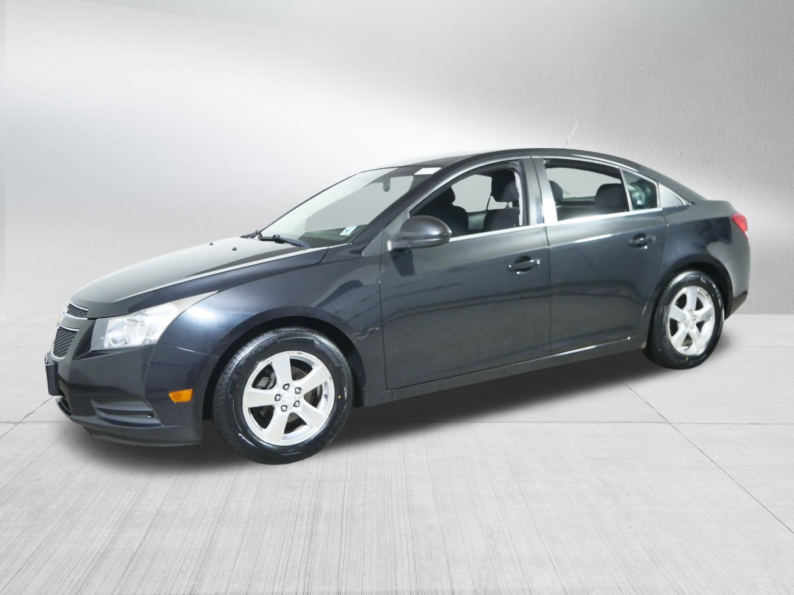 2012 Chevrolet Cruze photo 3