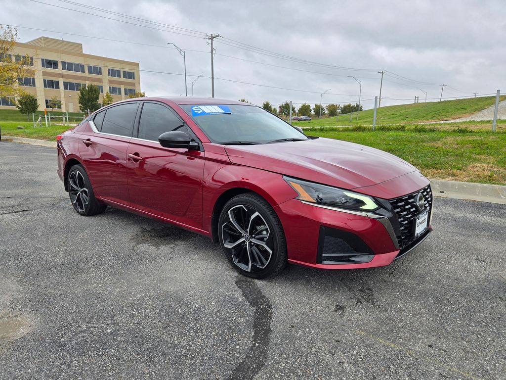 2024 Nissan Altima SR