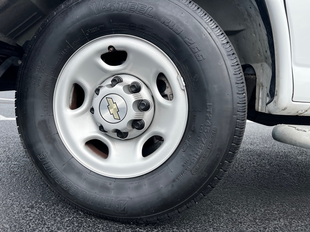 2023 Chevrolet Express Cargo 2500 photo 11