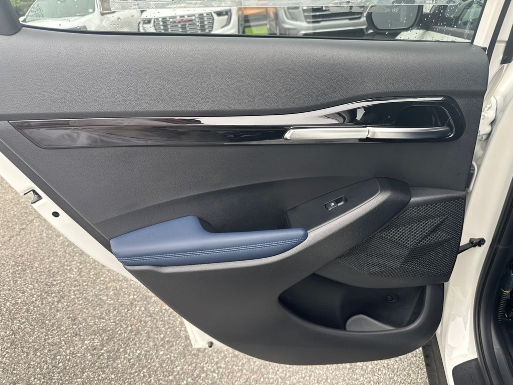 2025 Kia Seltos S photo 21