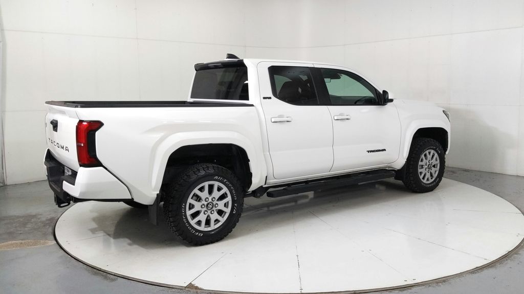 2024 Toyota Tacoma SR5 photo 6