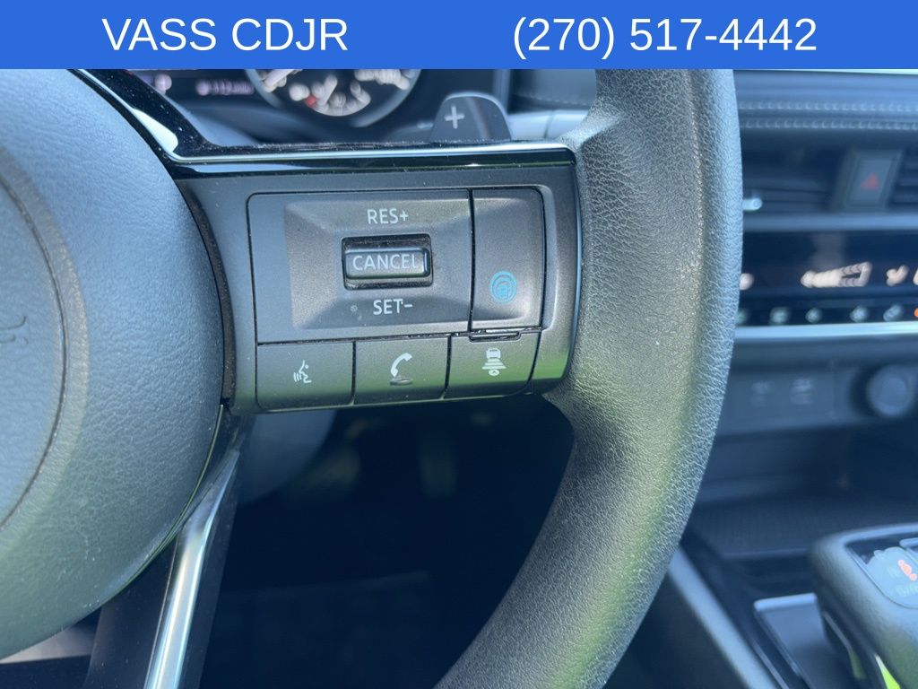 2023 Nissan Rogue SV photo 16