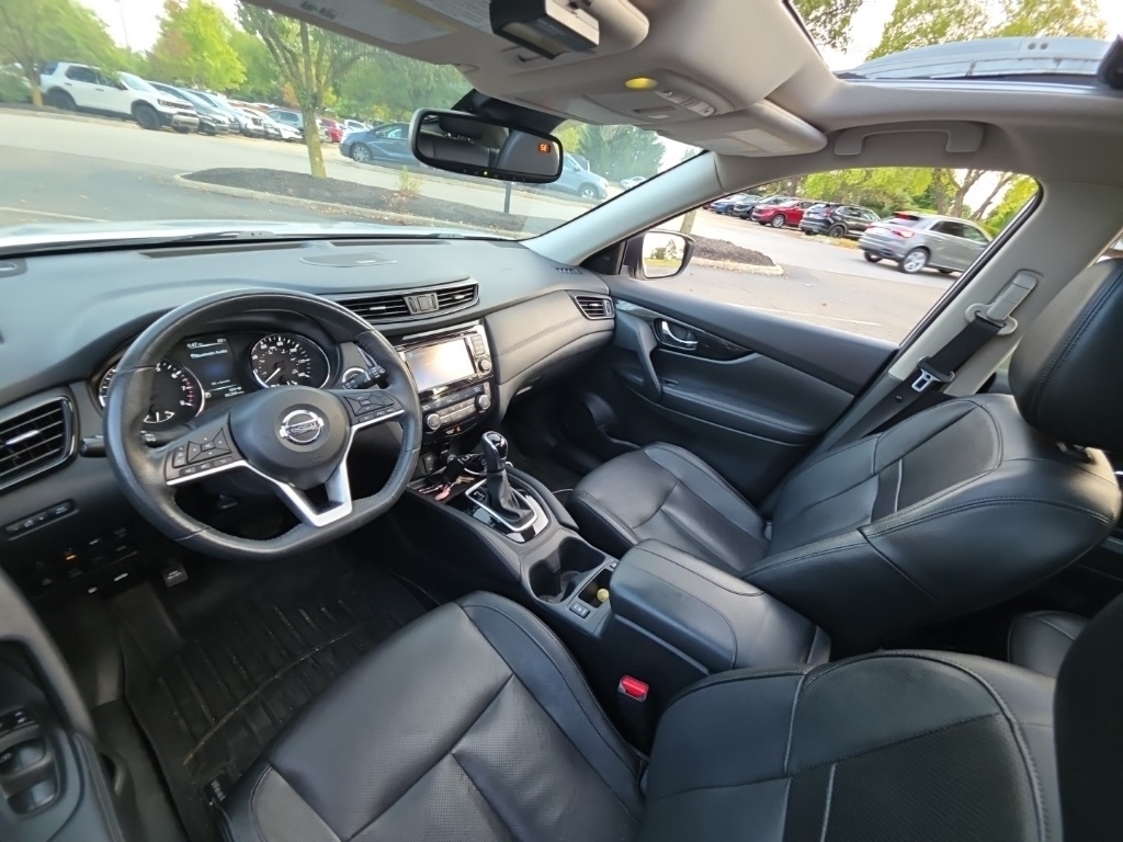2017 Nissan Rogue SL photo 17