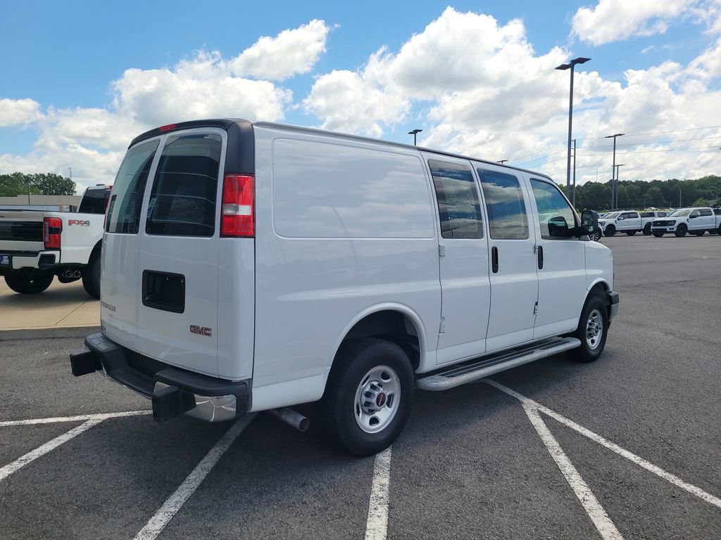 2023 Gmc Savana Cargo 2500 photo 3
