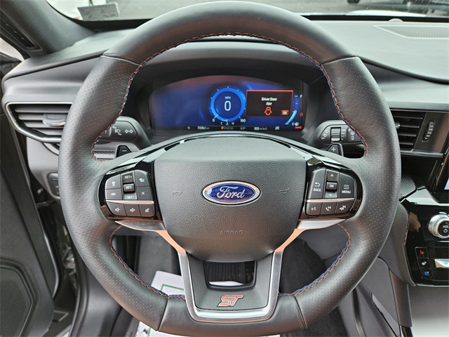 2024 Ford Explorer ST photo 26