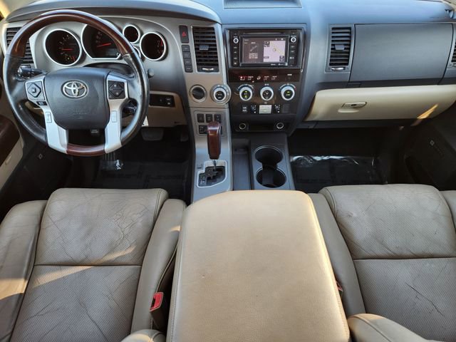 2015 Toyota Sequoia Platinum photo 26