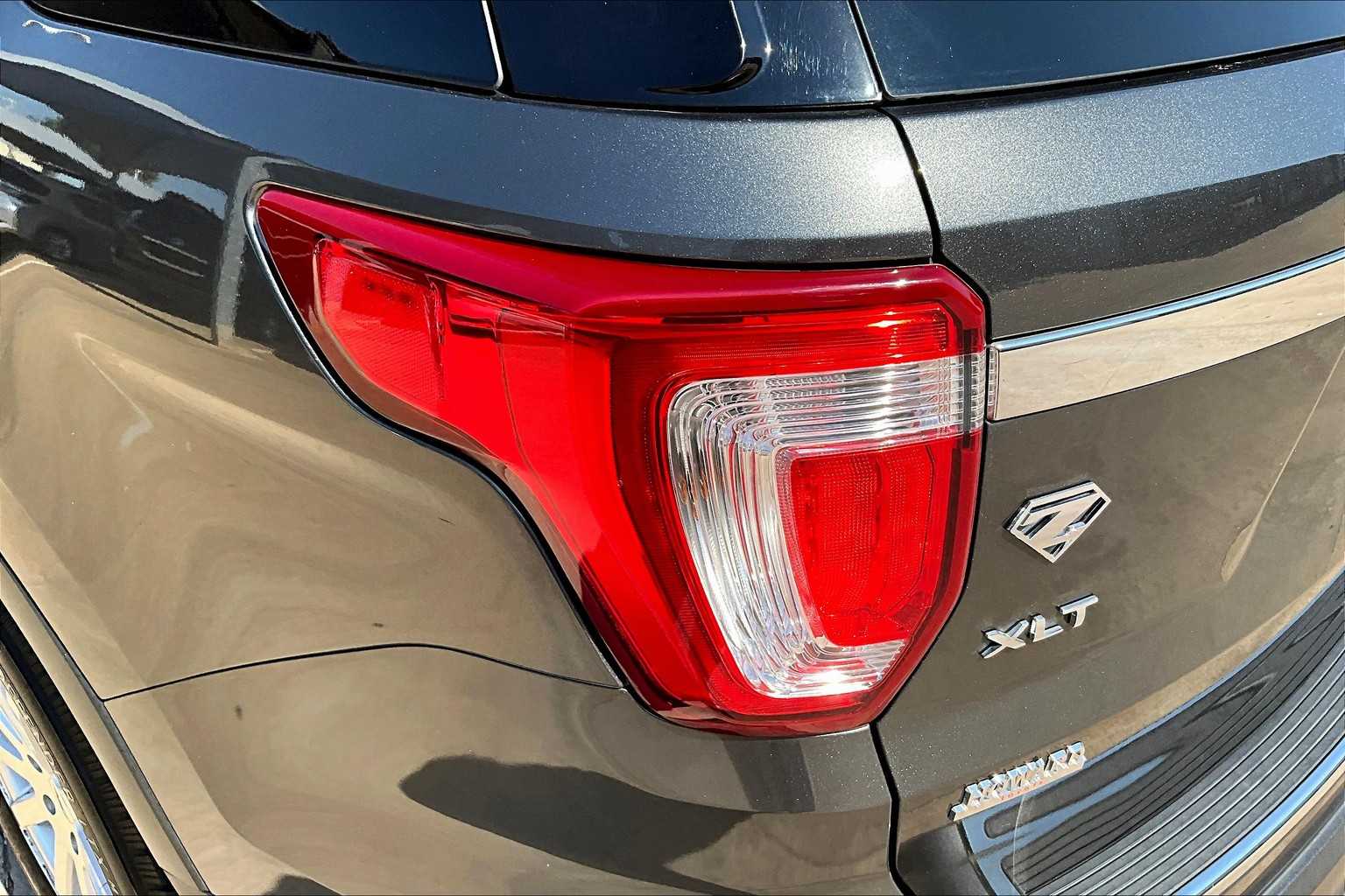 2018 Ford Explorer XLT photo 26
