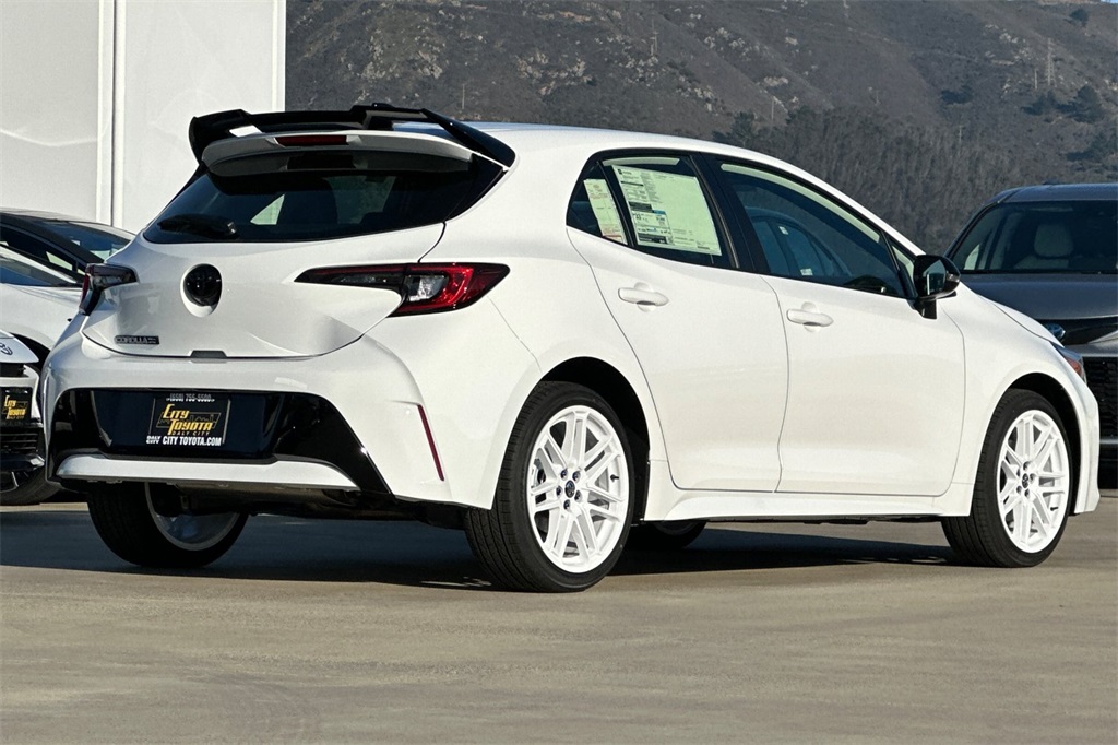 2026 Toyota Corolla SE photo 3