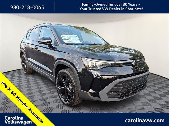 2025 Volkswagen Taos SE Black's photo