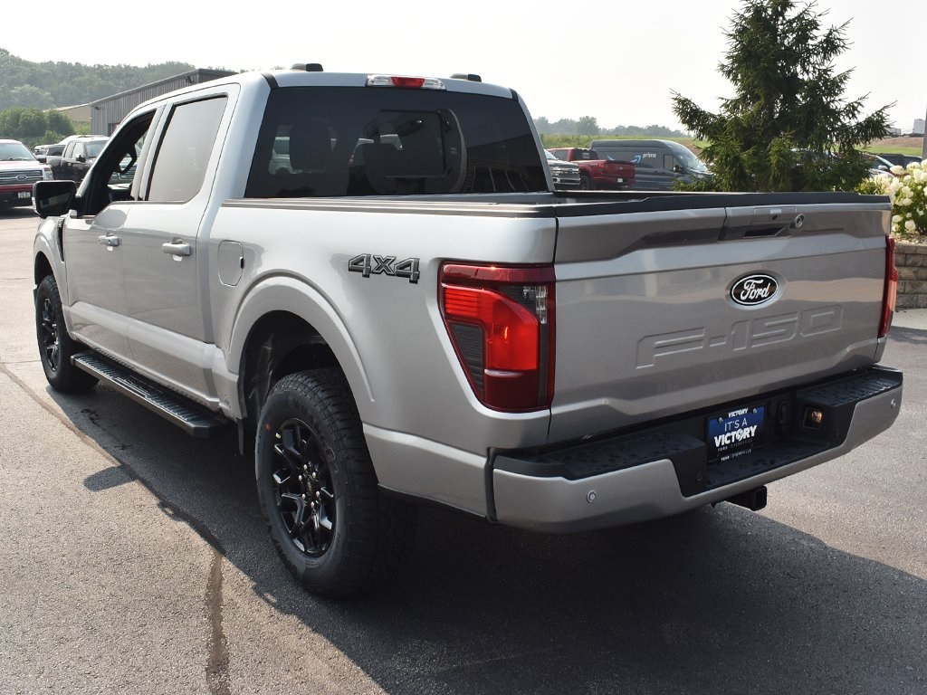 2025 Ford F-150 XLT photo 2