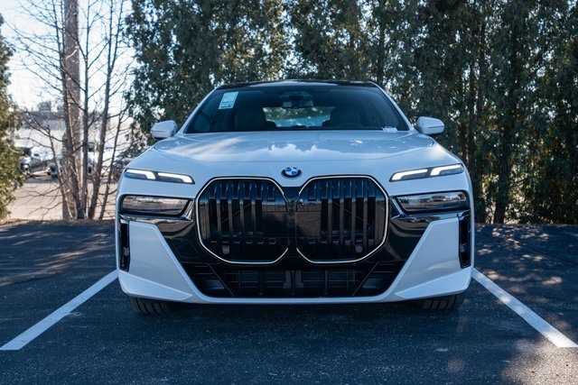 2025 Bmw 760i 760i xDrive photo 2