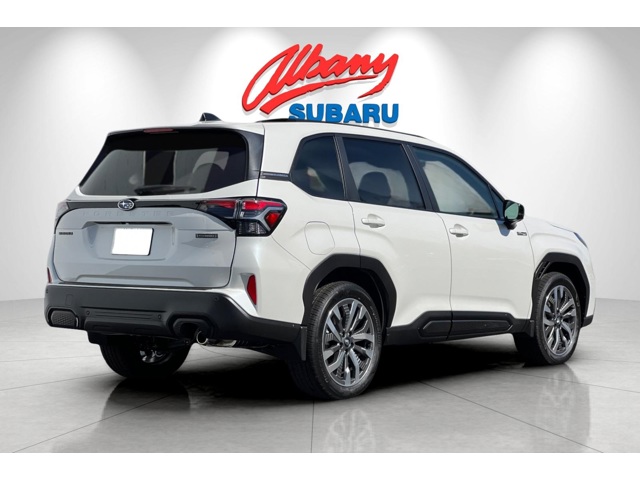 2025 Subaru Forester Touring photo 4