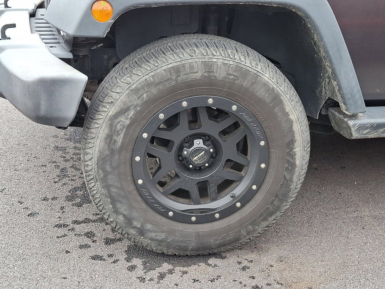 2016 Jeep Wrangler Unlimited Sport photo 4