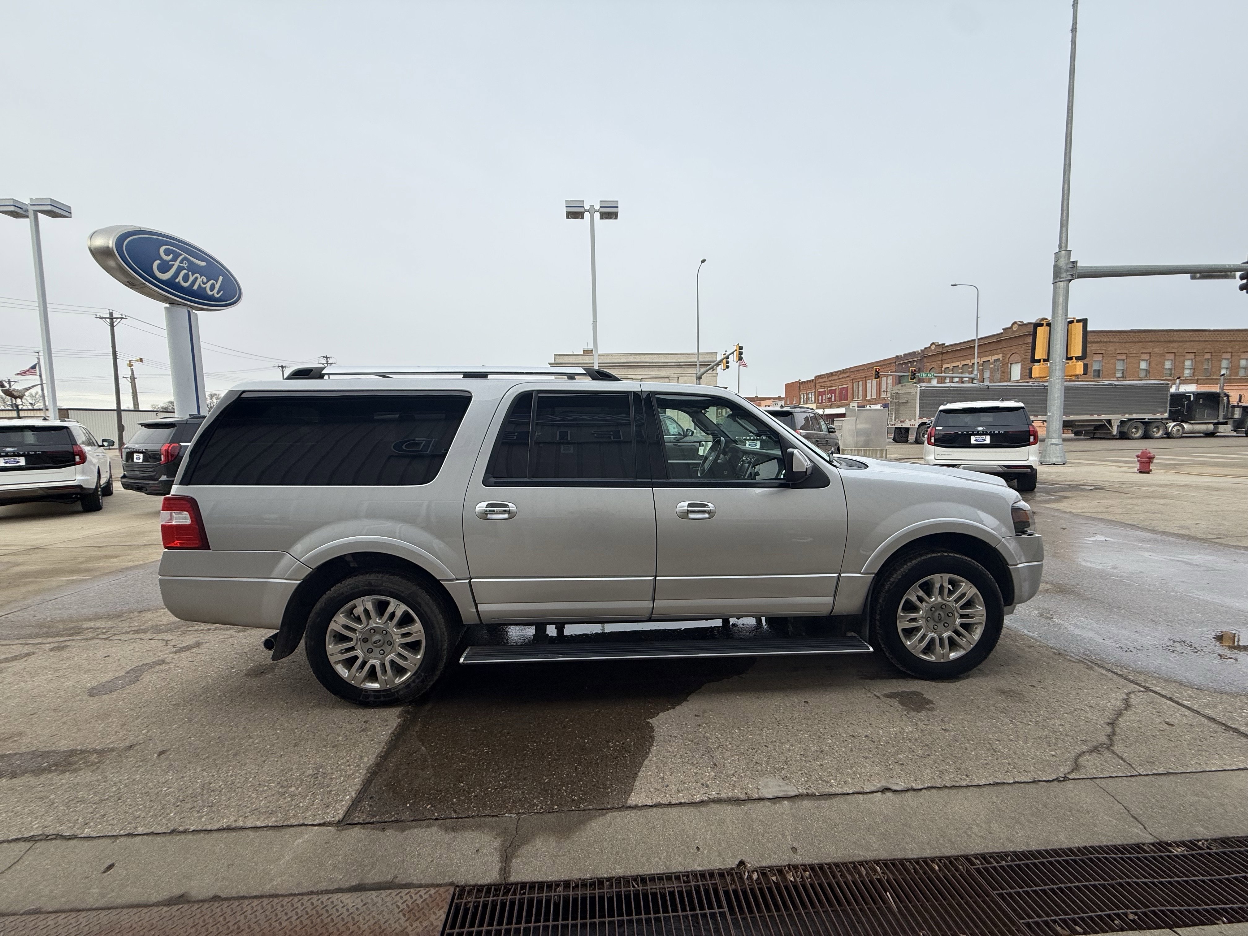 Used 2014 Ford Expedition Limited with VIN 1FMJK2A57EEF26734 for sale in Redfield, SD