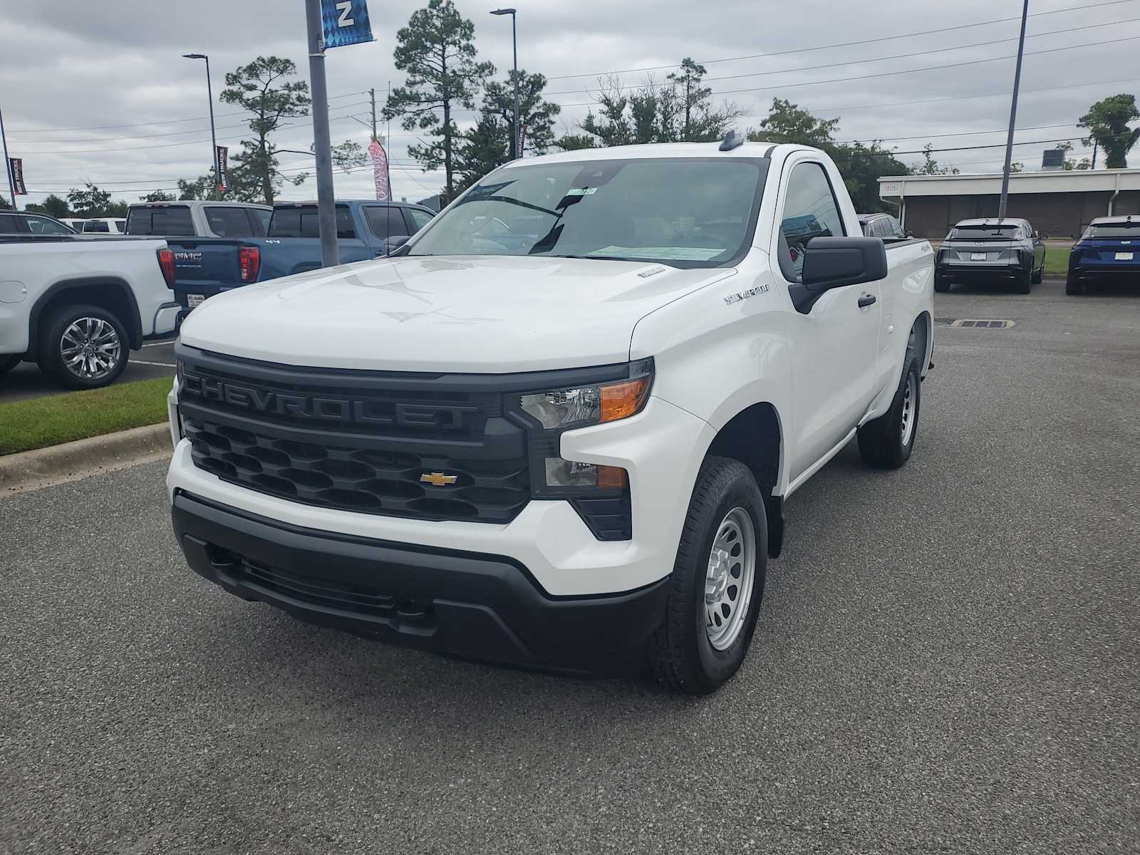 2026 Chevrolet Silverado Base's photo