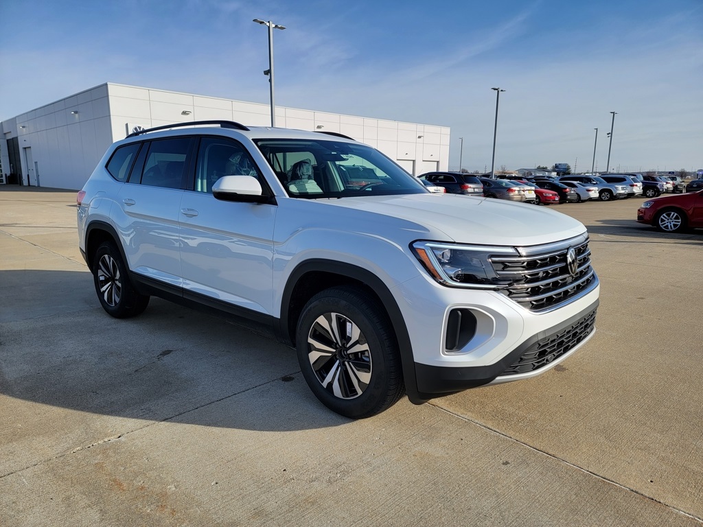 2026 Volkswagen Atlas SE's photo
