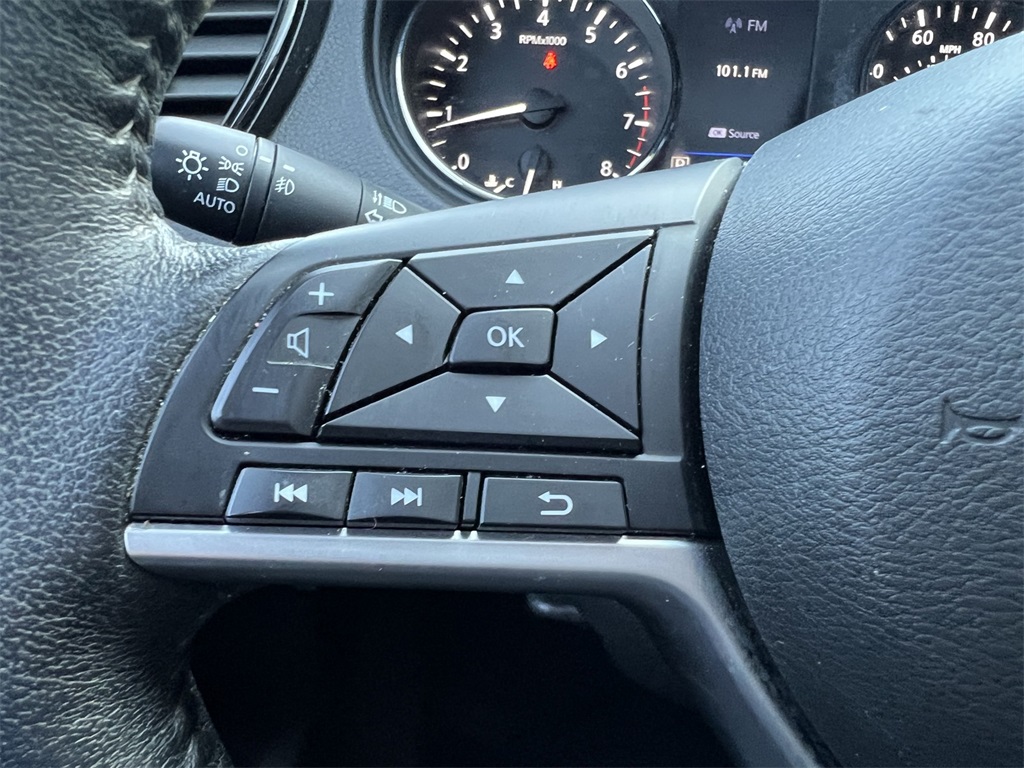 2019 Nissan Rogue SL photo 28