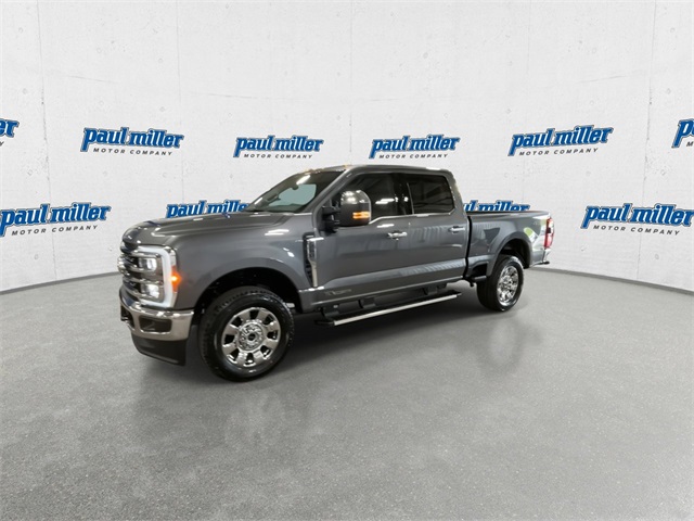2025 Ford F-250 Lariat photo 4