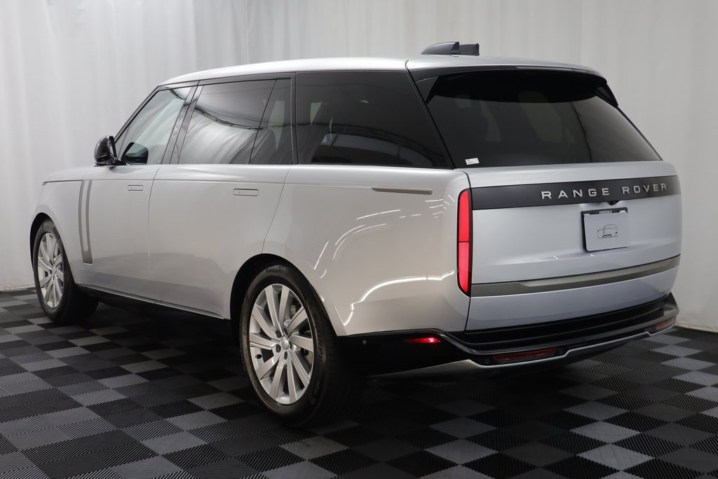 2025 Land Rover Range Rover SE photo 14