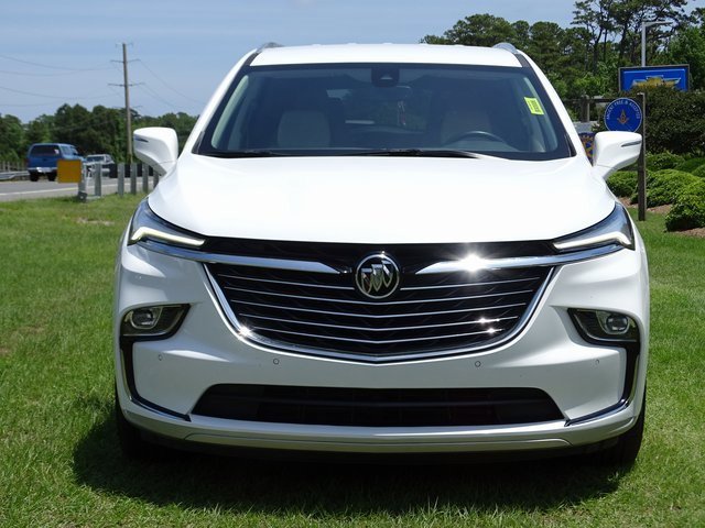 2023 Buick Enclave Essence photo 2