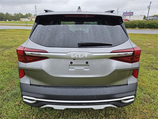 2022 Kia Seltos EX photo 4