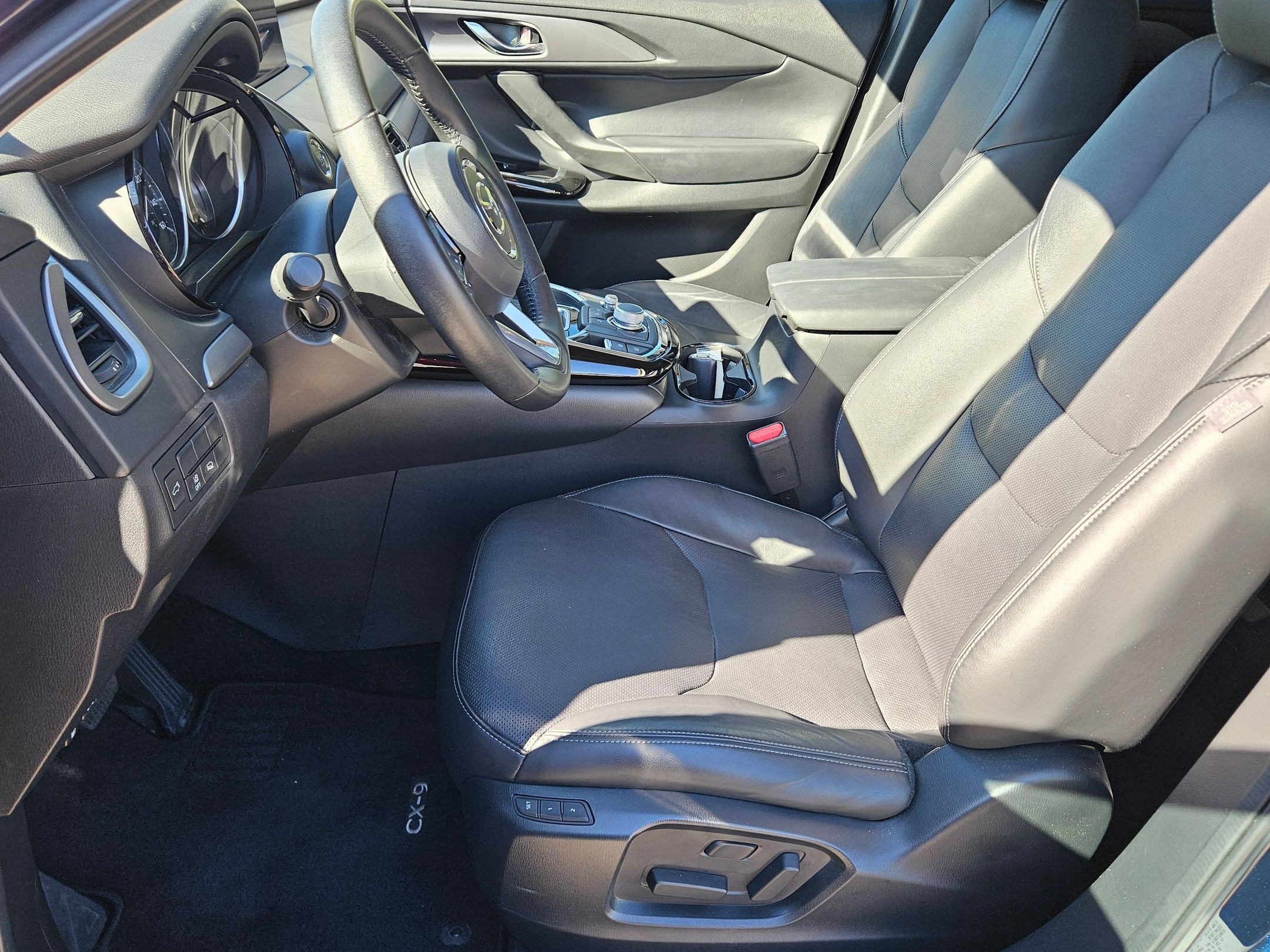 2023 Mazda CX-9 Touring photo 16