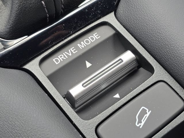 2026 Honda HR-V LX photo 15