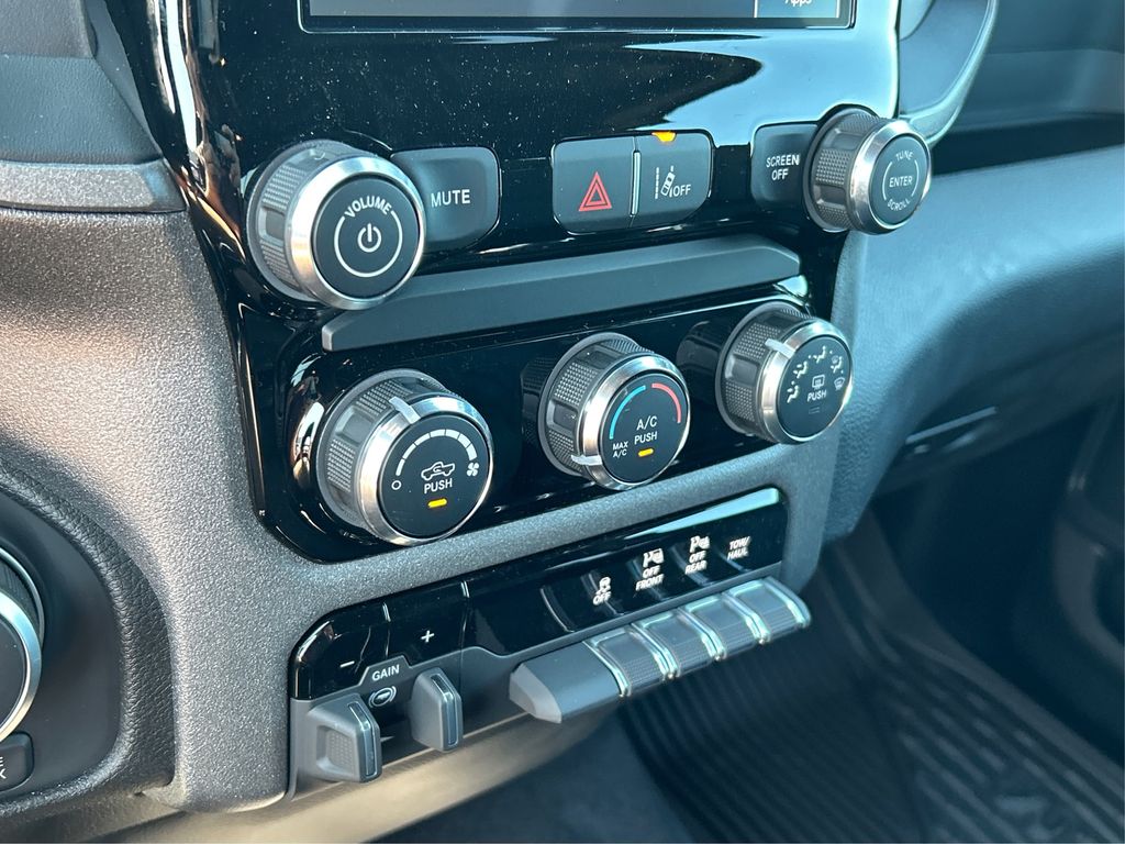 2026 Ram 1500 Warlock photo 23