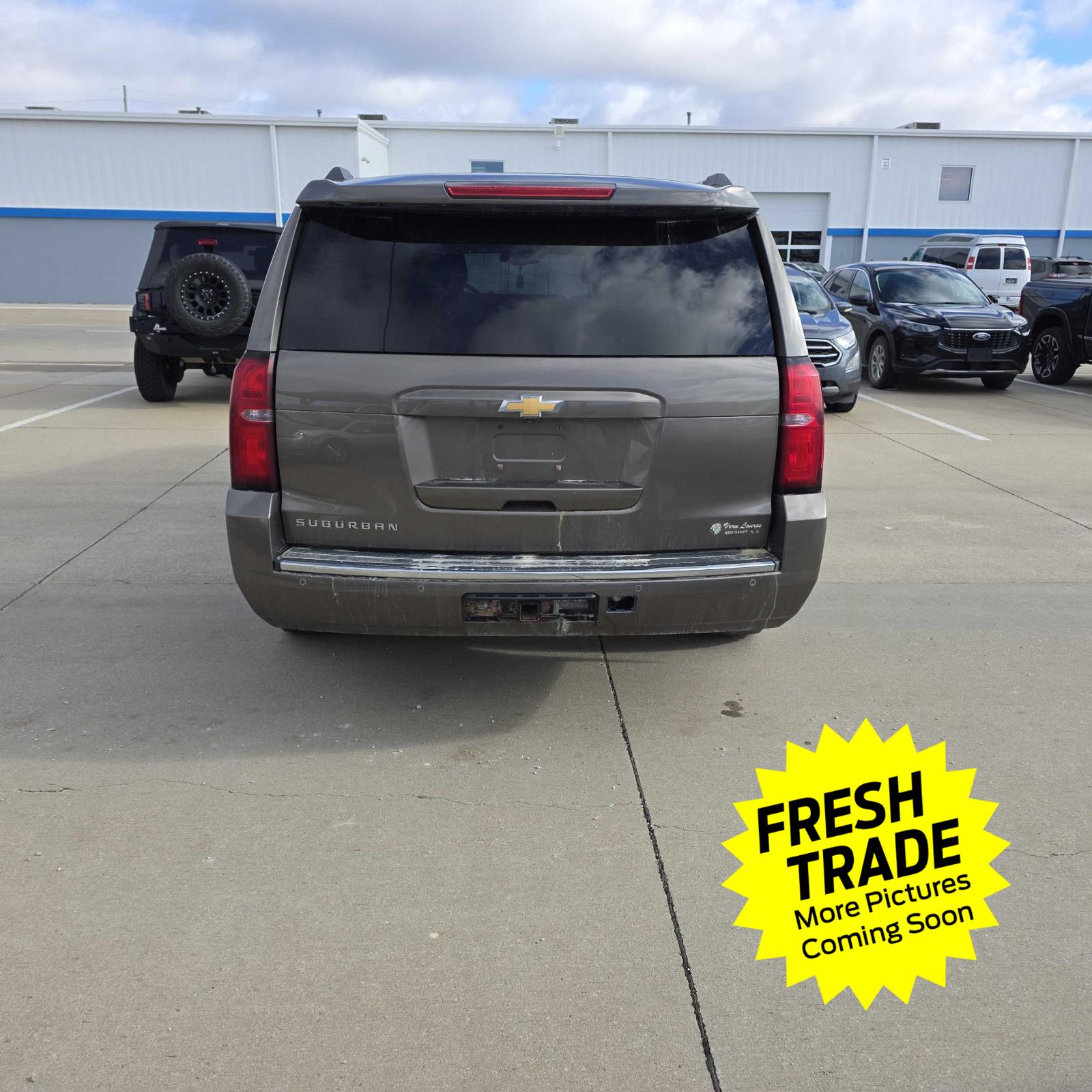 2016 Chevrolet Suburban LTZ photo 4