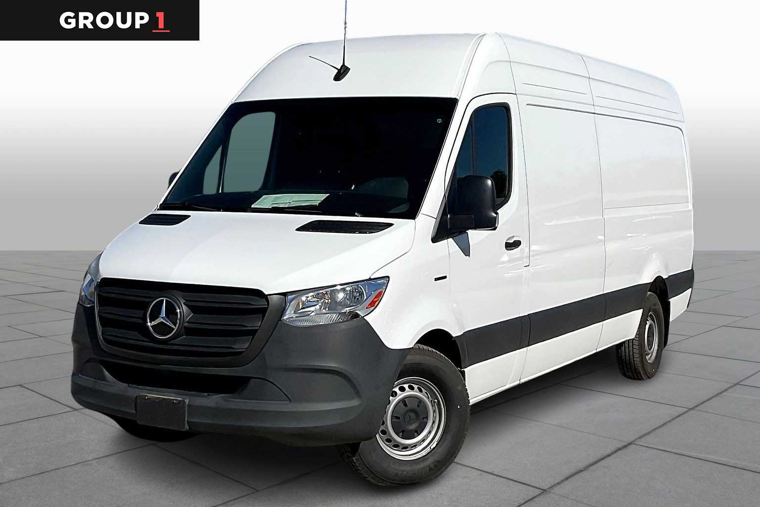 2024 Mercedes-Benz eSprinter Cargo Van Base's photo