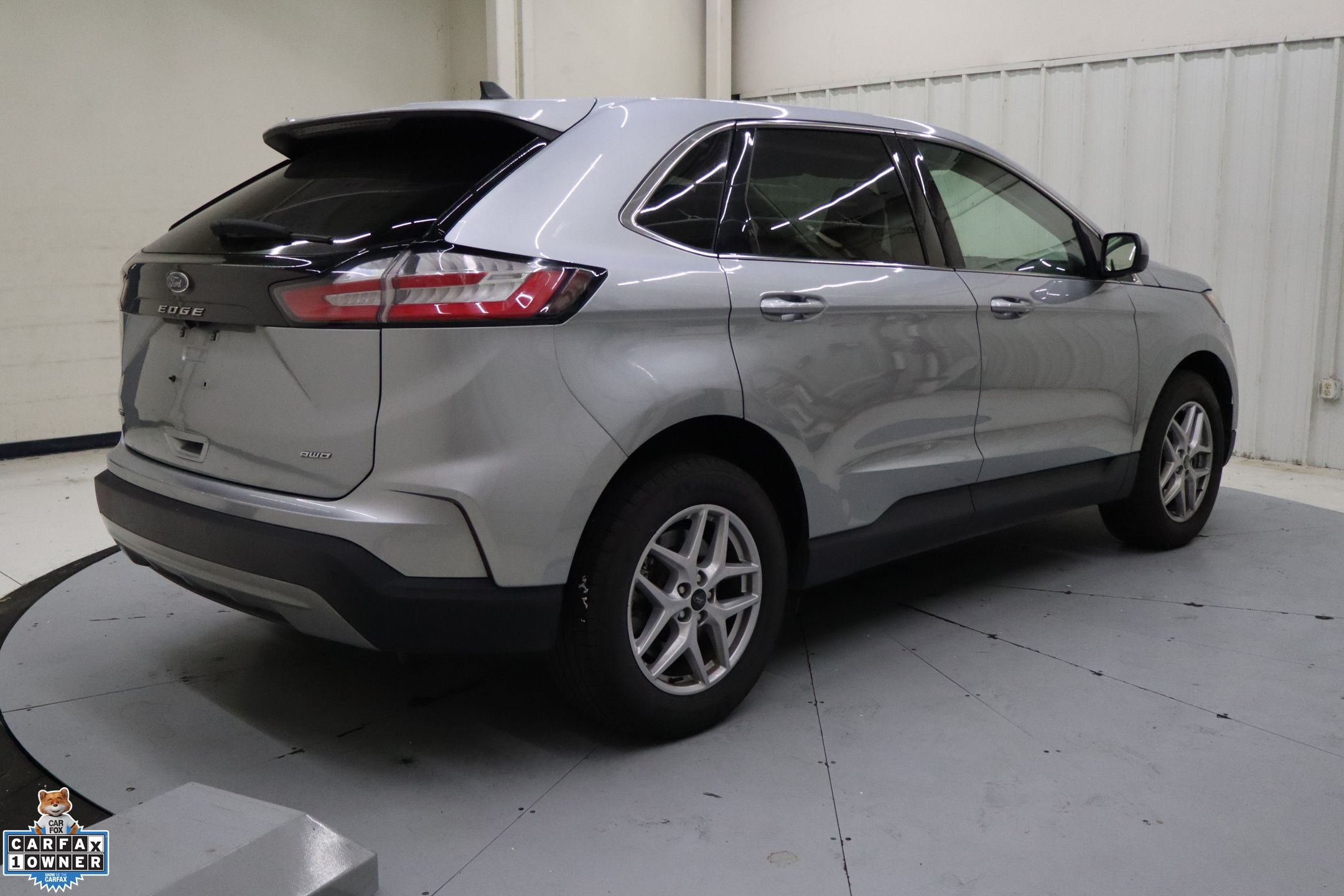 2024 Ford Edge SEL photo 3