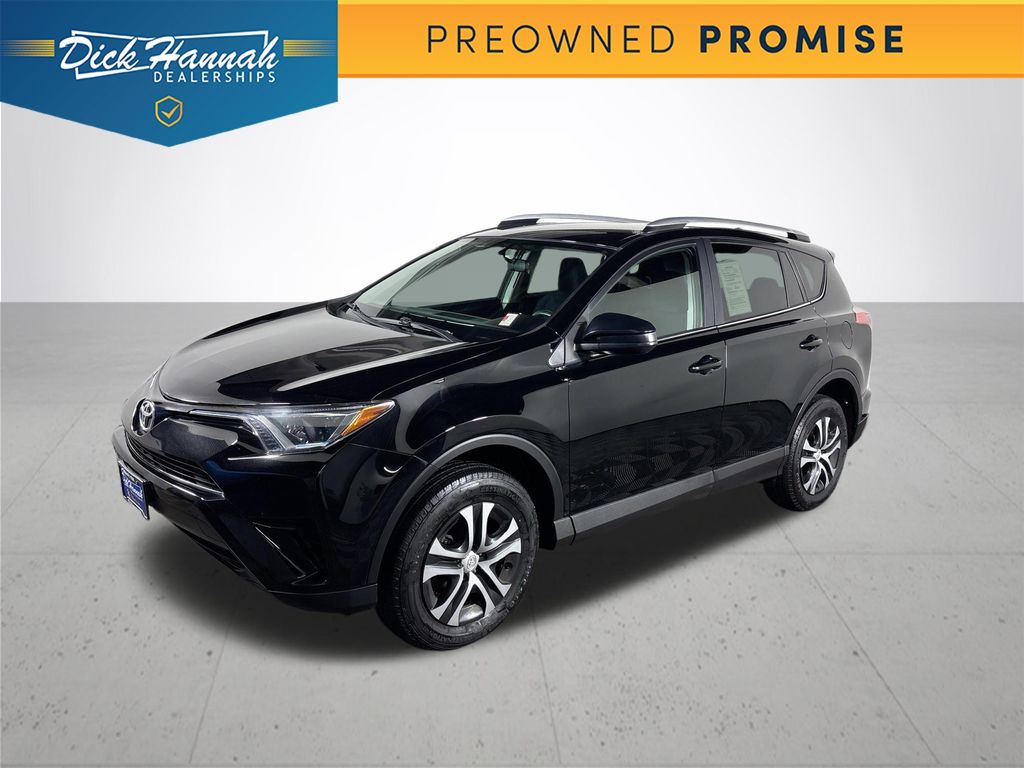 2016 Toyota RAV4 LE's photo