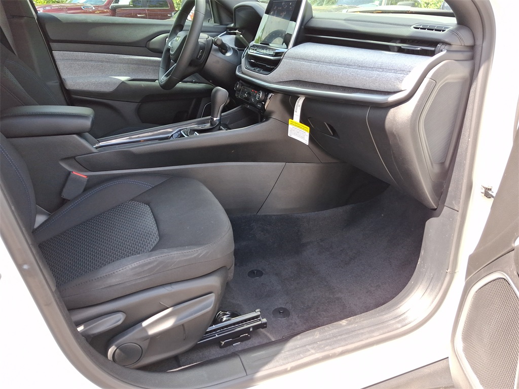 2025 Jeep Compass Sport photo 10