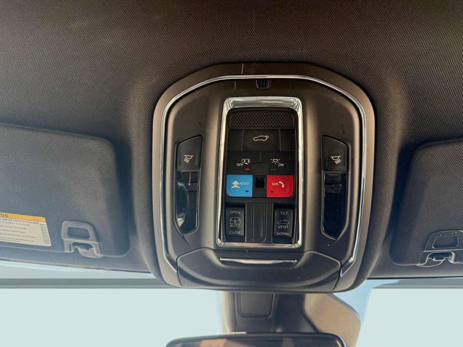 2023 Jeep Grand Cherokee Altitude photo 15