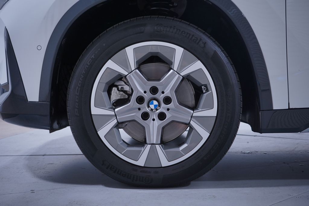 2025 Bmw X1 XDrive28i photo 2