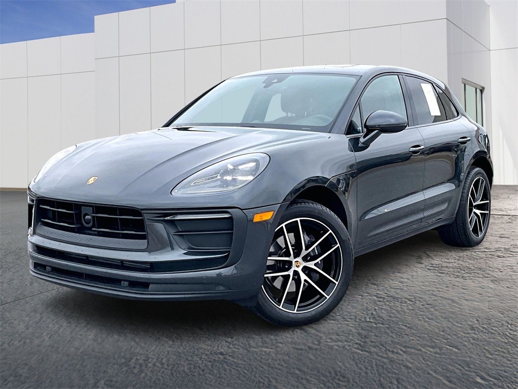 2024 Porsche Macan's photo