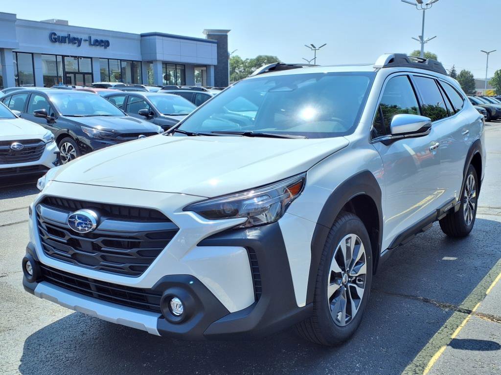2025 Subaru Outback Touring photo 3
