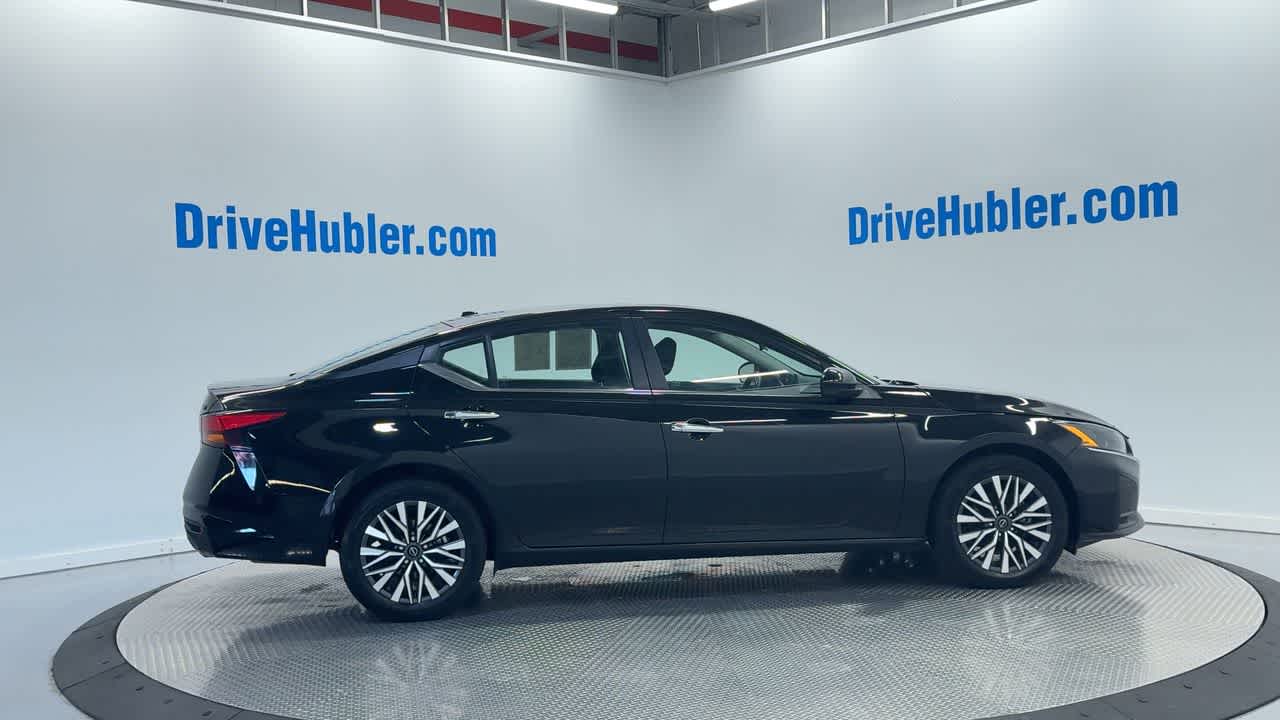 2023 Nissan Altima 2.5 SV photo 4