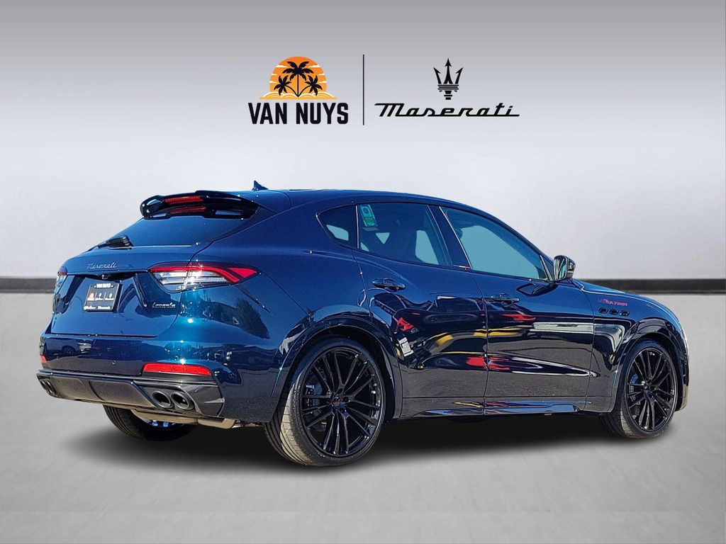 2024 Maserati Levante Trofeo photo 2