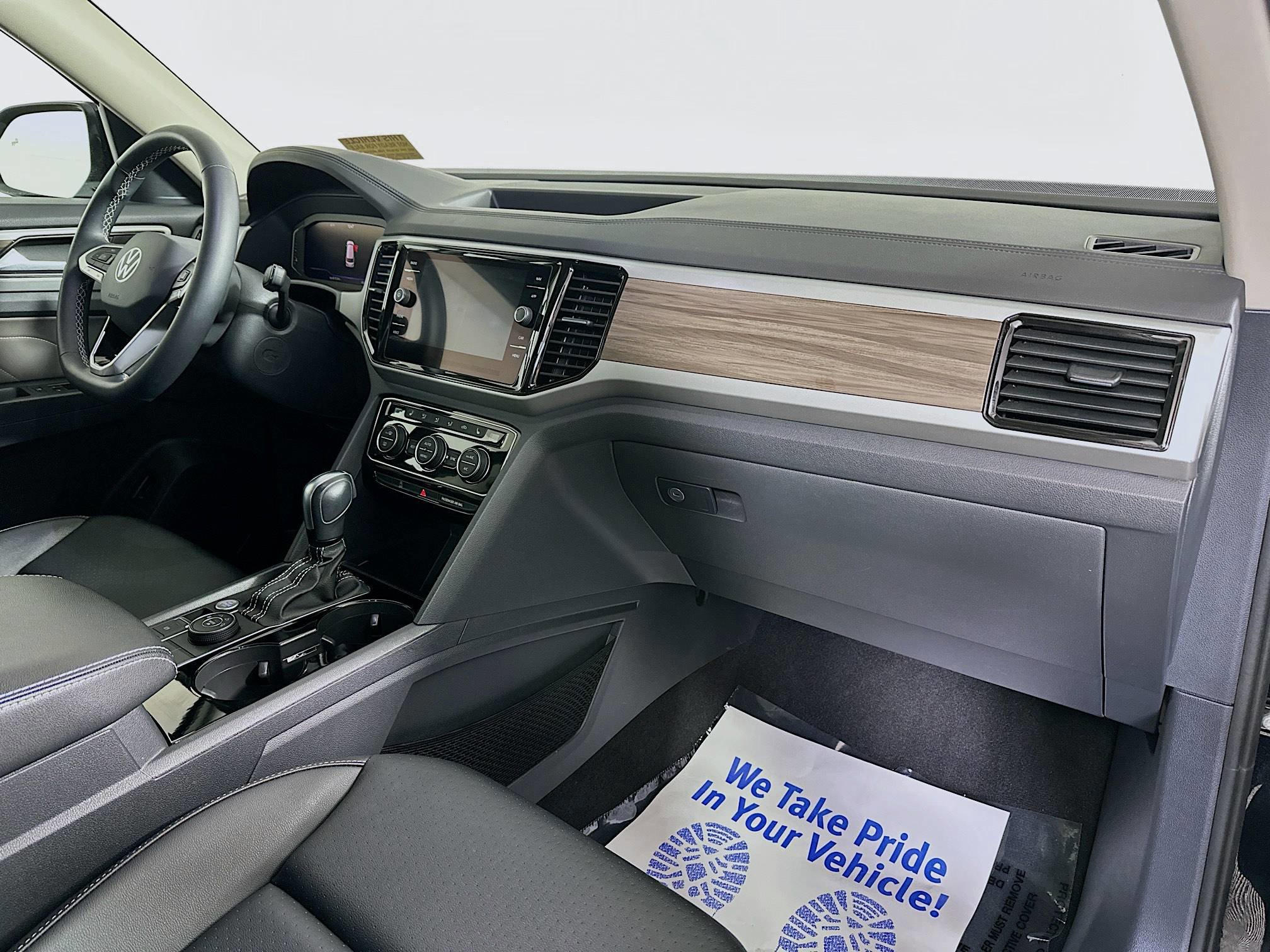 2022 Volkswagen Atlas V6 SEL photo 30