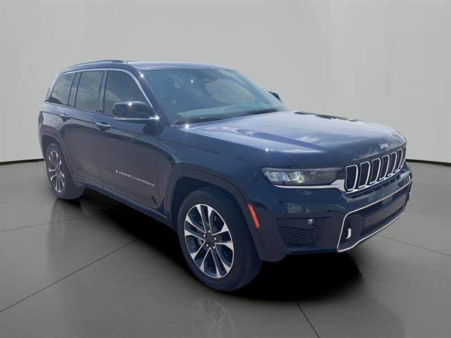 2023 Jeep Grand Cherokee Overland photo 6