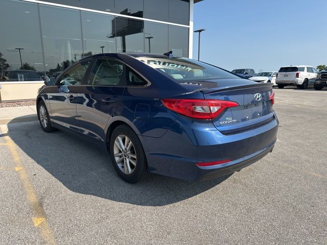 2017 Hyundai Sonata Base photo 2