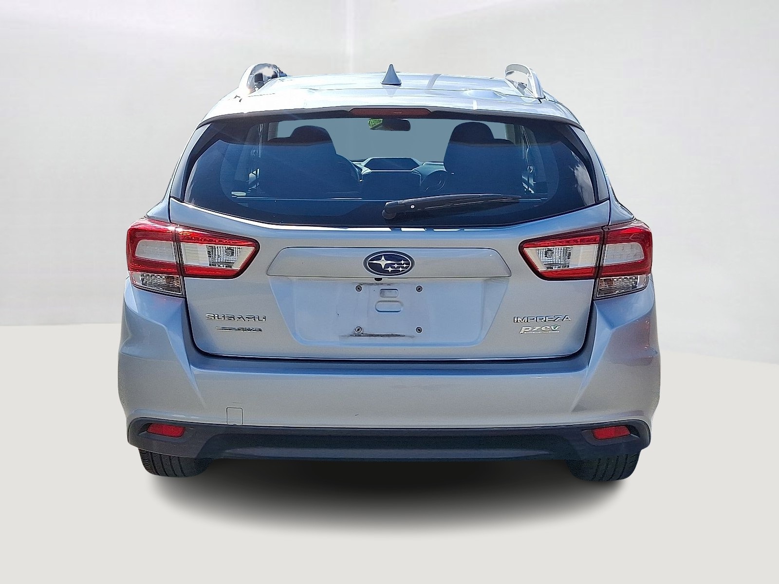 2017 Subaru Impreza Premium photo 4