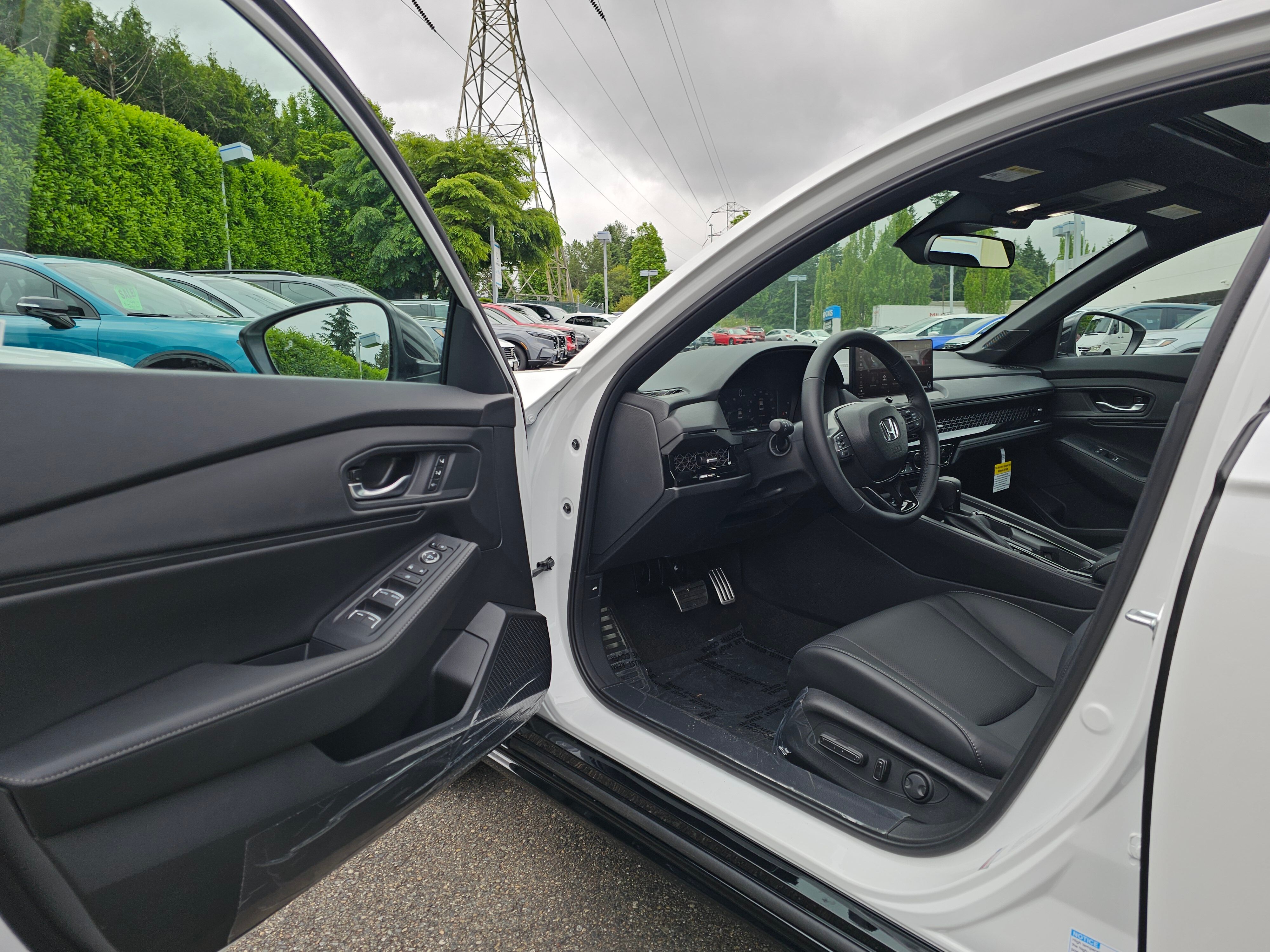 2025 Honda Accord Hybrid Sport-L photo 11