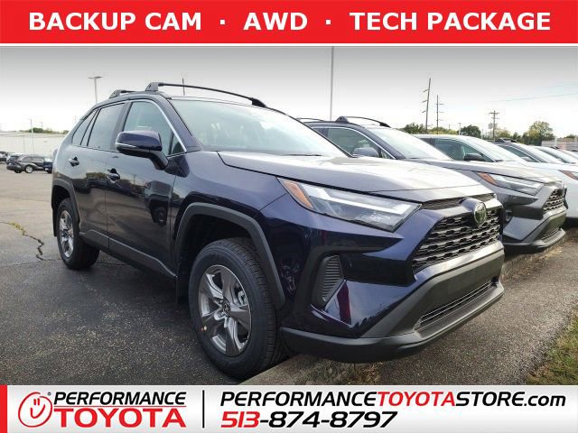 2025 Toyota RAV4 XLE's photo