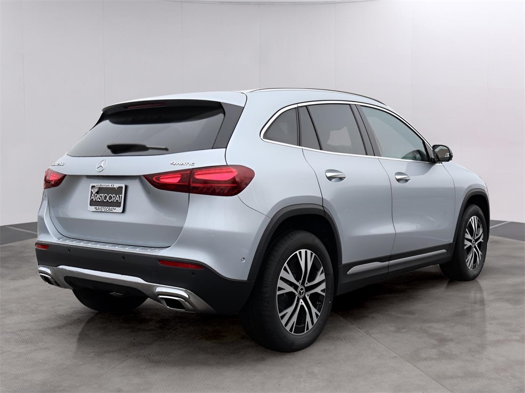 2025 Mercedes Benz GLA 250 4MATIC photo 4