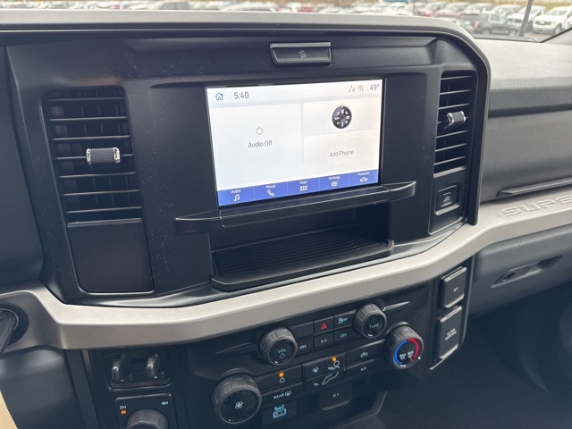 2025 Ford F-350 XLT photo 9