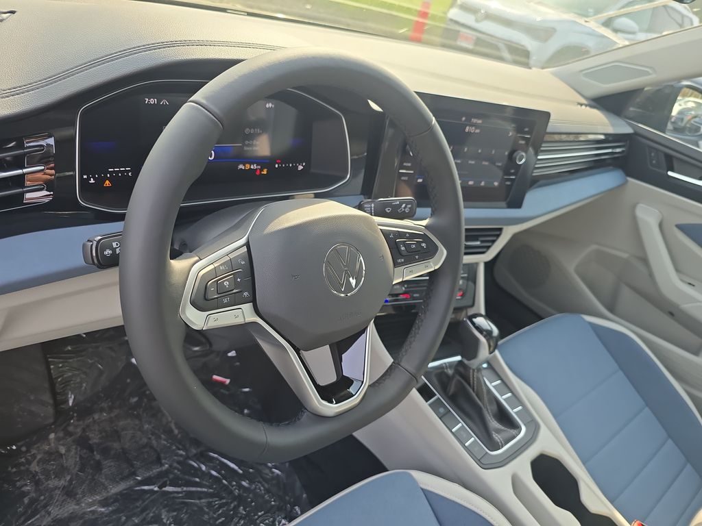 2025 Volkswagen Jetta 1.5T SE photo 5